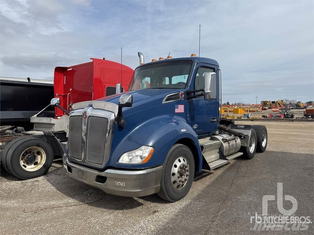 Kenworth T680 Тягачі