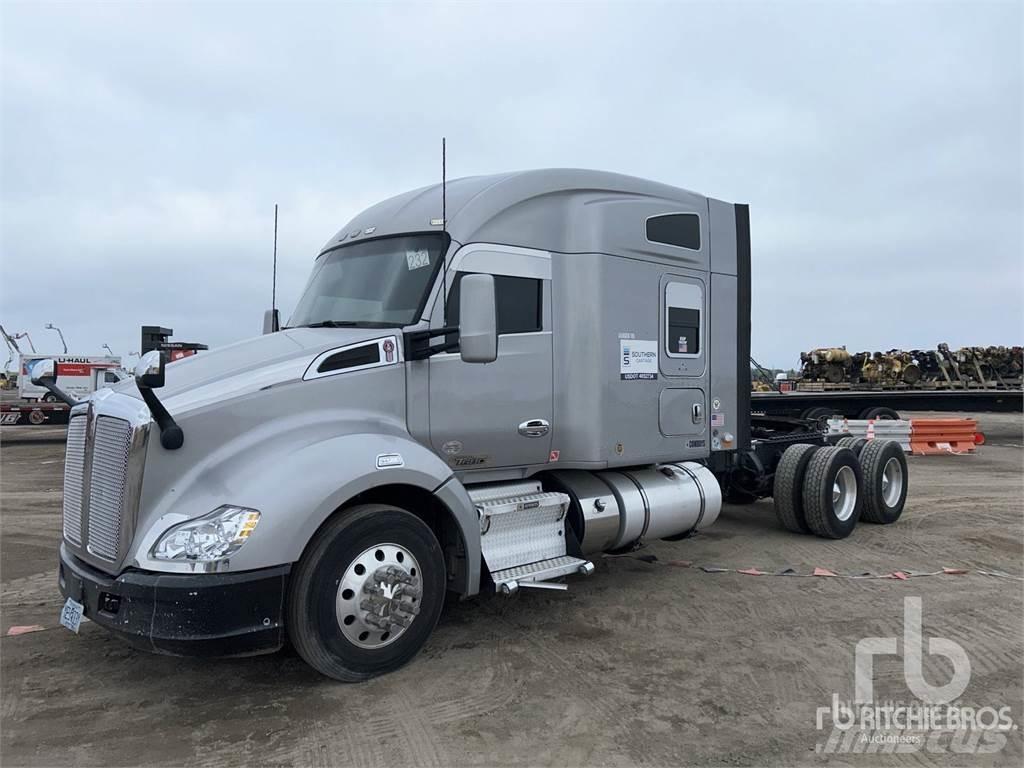 Kenworth T680 Тягачі