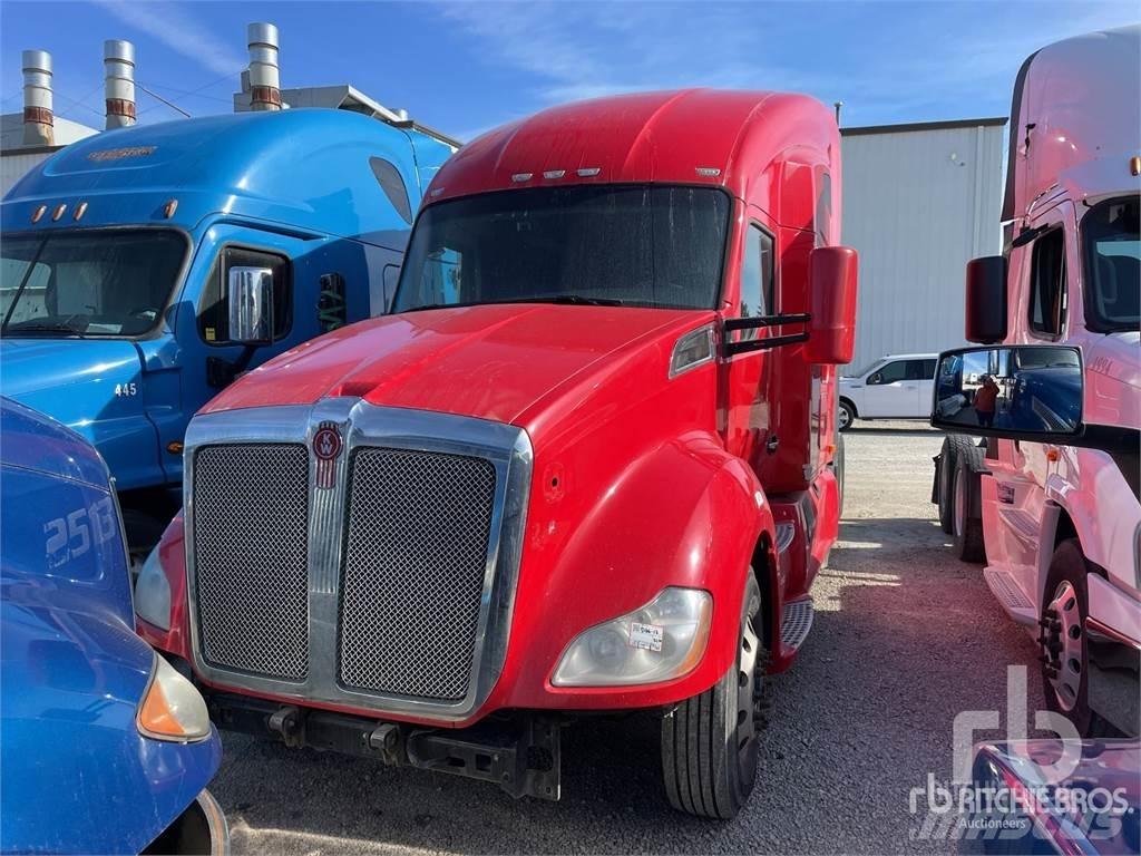Kenworth T680 Тягачі