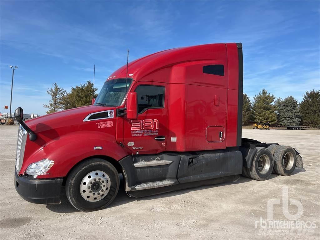 Kenworth T680 Тягачі