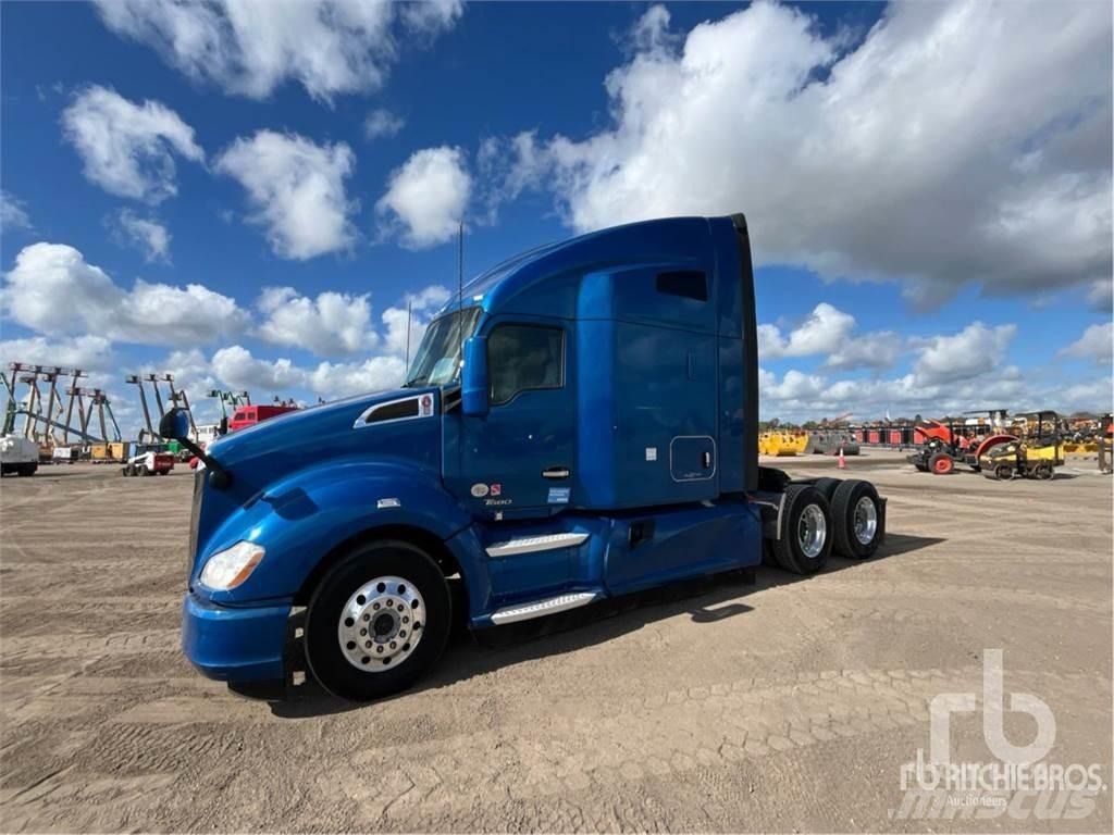 Kenworth T680 Тягачі