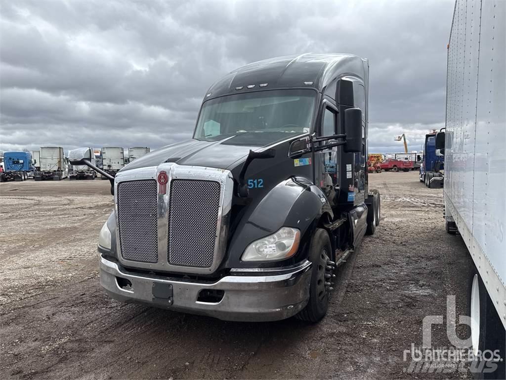 Kenworth T680 Тягачі