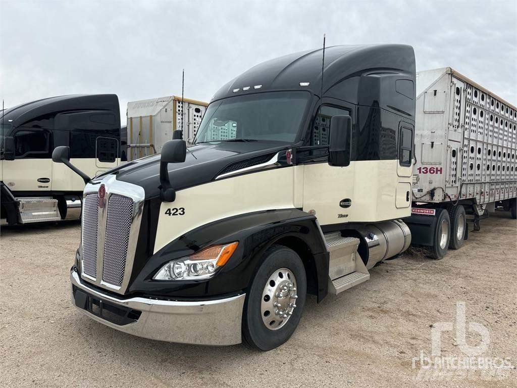 Kenworth T680 Тягачі