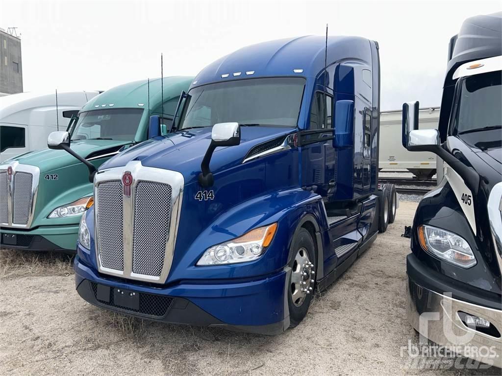 Kenworth T680 Тягачі
