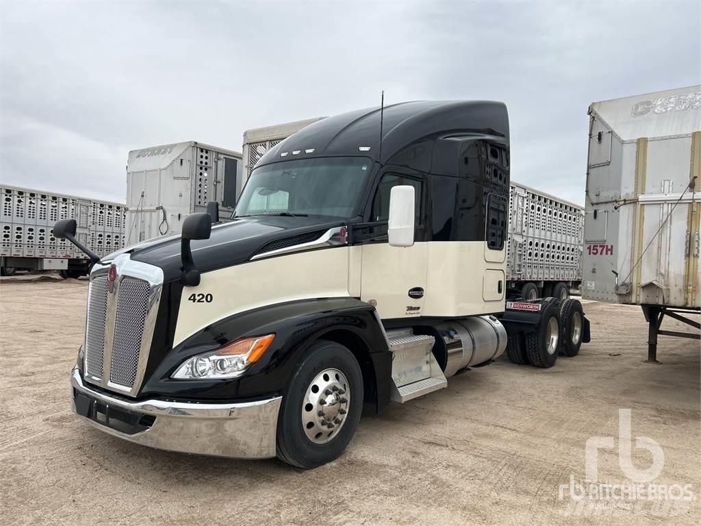 Kenworth T680 Тягачі