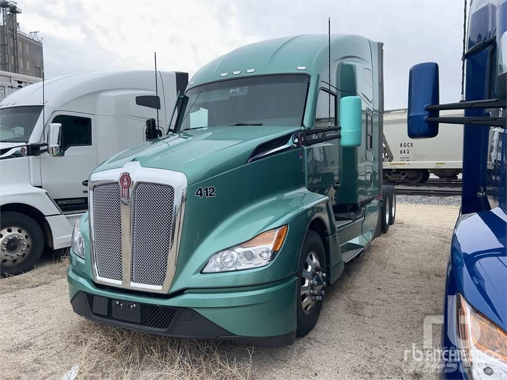 Kenworth T680 Тягачі
