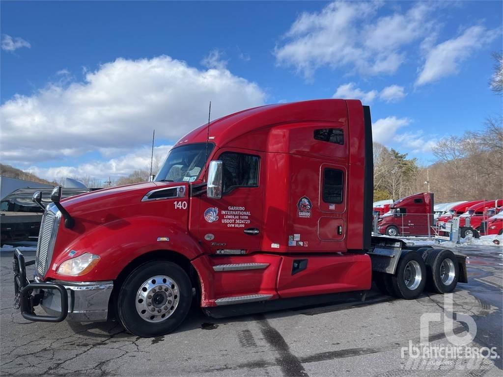 Kenworth T680 Тягачі