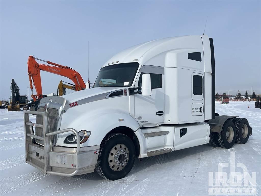 Kenworth T680 Тягачі