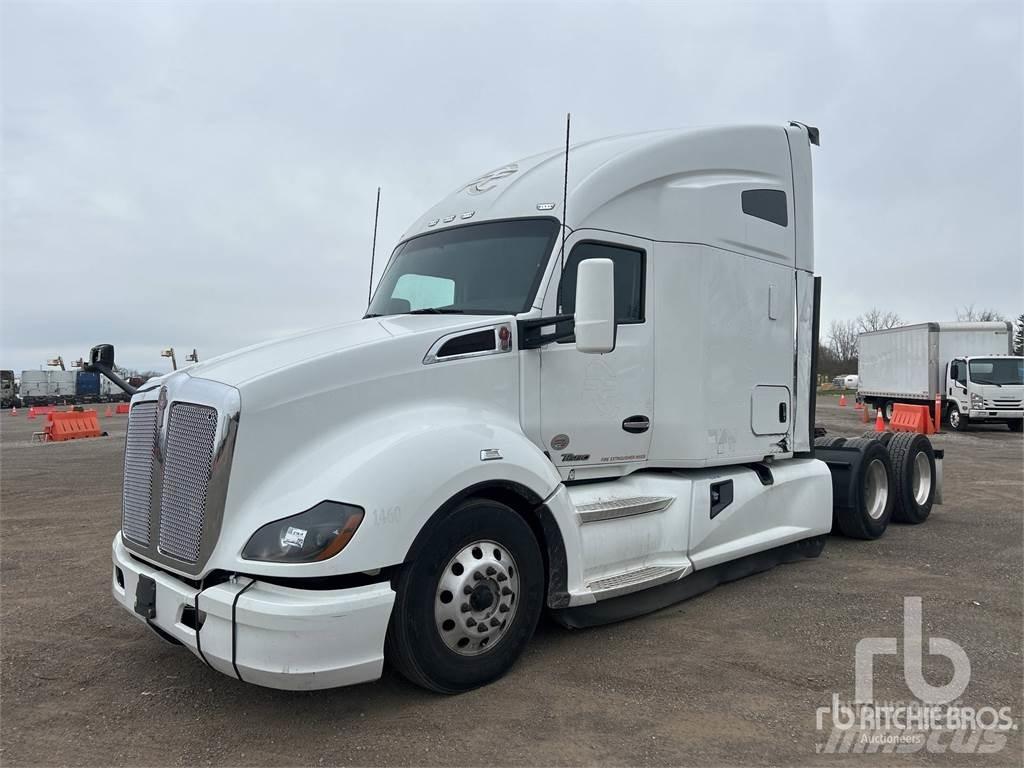 Kenworth T680 Тягачі