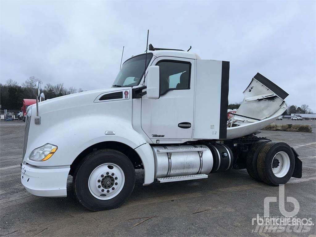 Kenworth T680 Тягачі