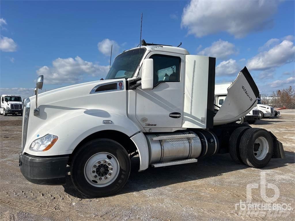 Kenworth T680 Тягачі