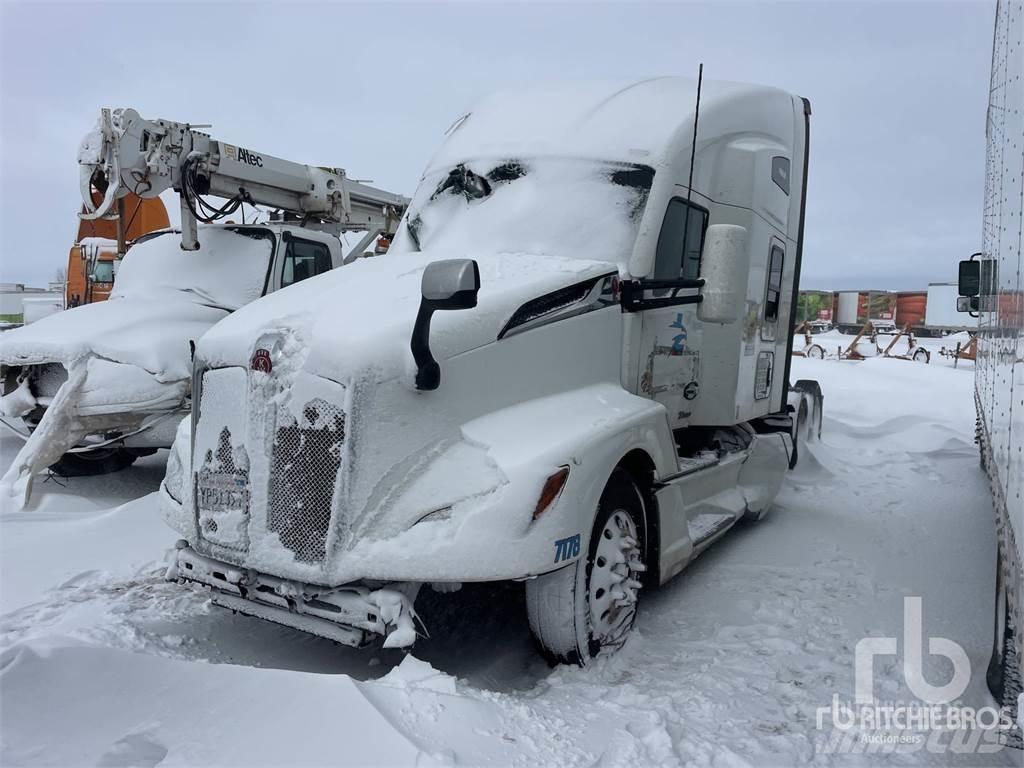 Kenworth T680 Тягачі