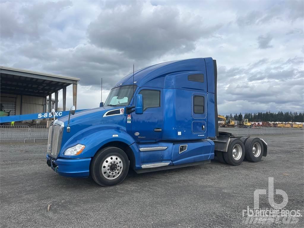 Kenworth T680 Тягачі