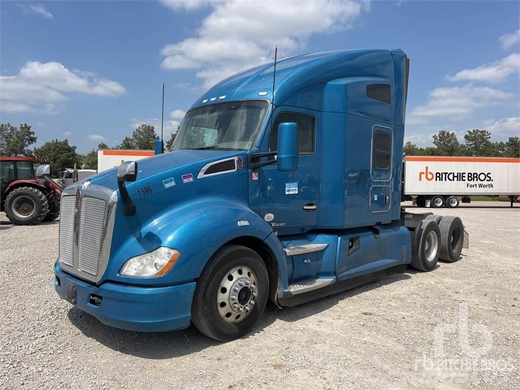 Kenworth T680 Тягачі