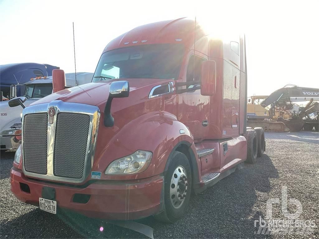 Kenworth T680 Тягачі