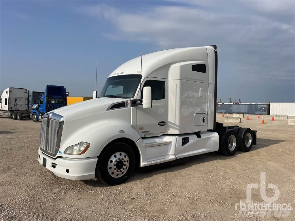 Kenworth T680 Тягачі