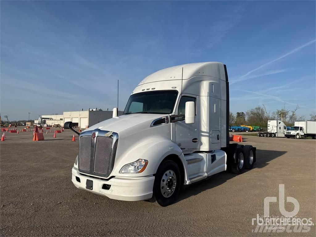 Kenworth T680 Тягачі