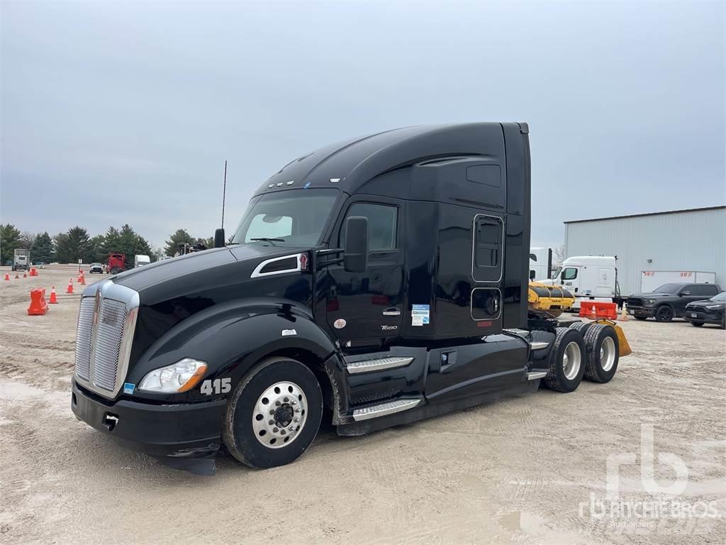 Kenworth T680 Тягачі