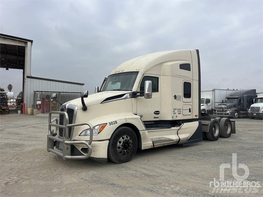 Kenworth T680 Тягачі