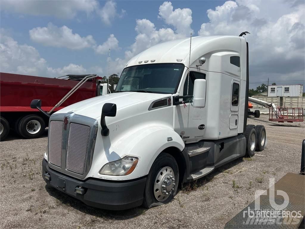 Kenworth T680 Тягачі
