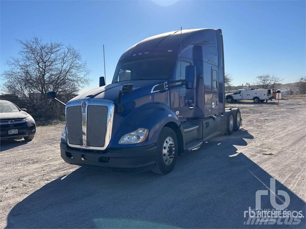 Kenworth T680 Тягачі