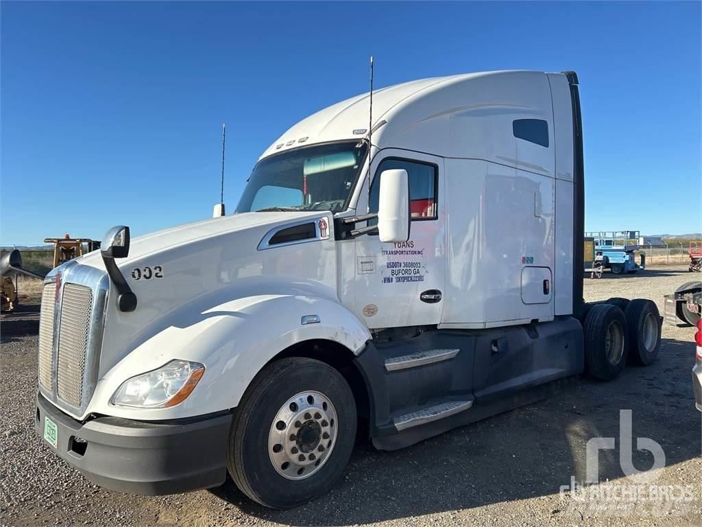 Kenworth T680 Тягачі