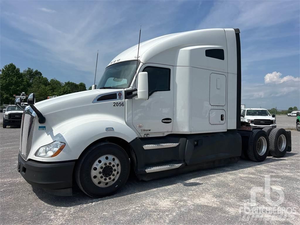 Kenworth T680 Тягачі