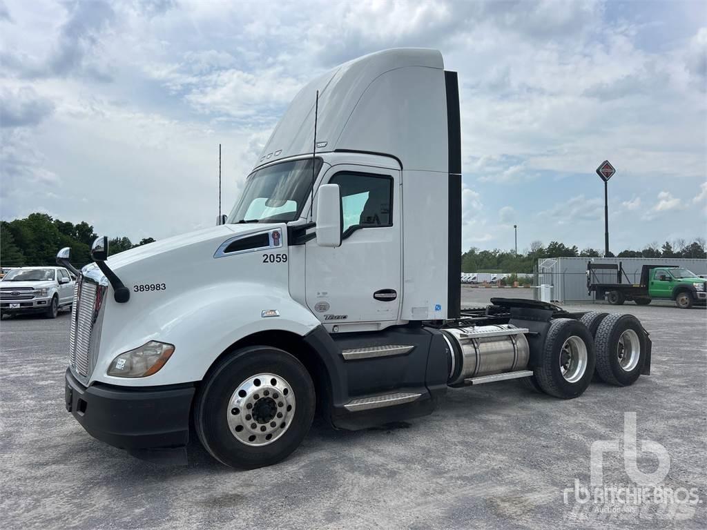 Kenworth T680 Тягачі