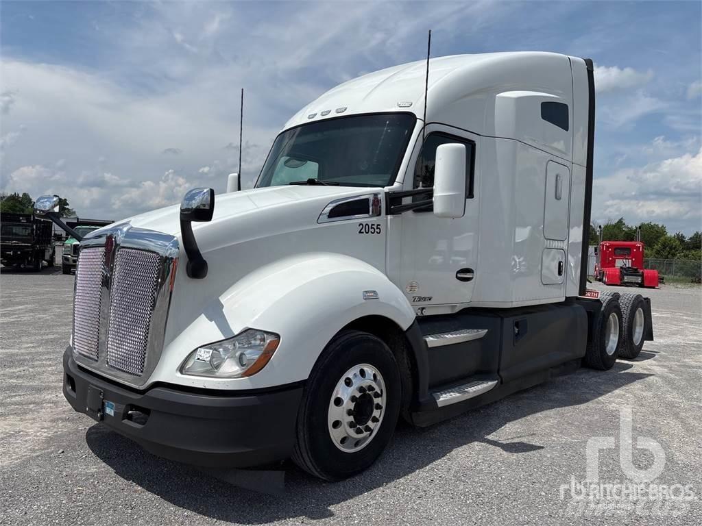 Kenworth T680 Тягачі
