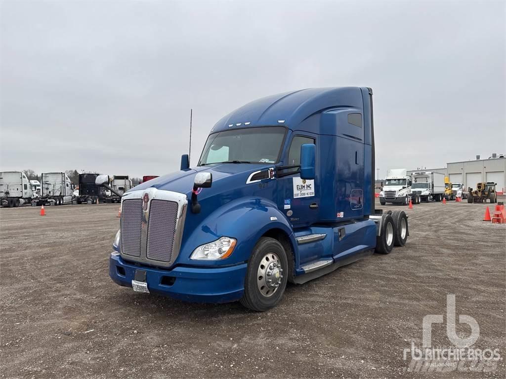 Kenworth T680 Тягачі