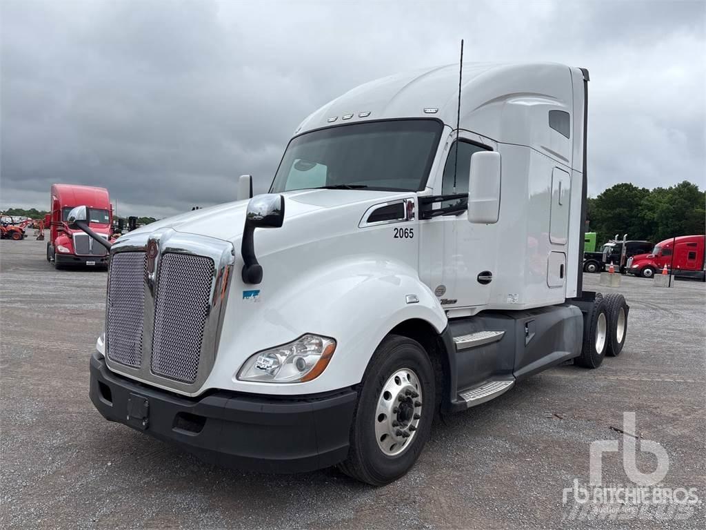 Kenworth T680 Тягачі
