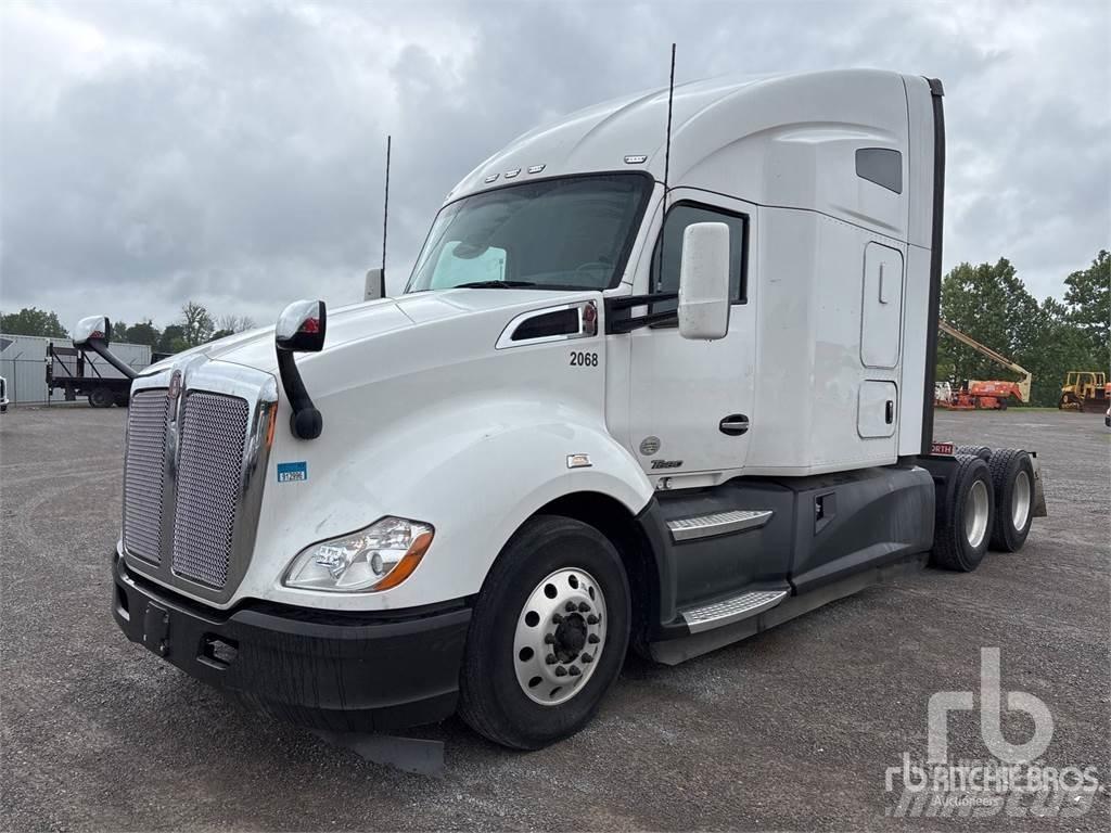 Kenworth T680 Тягачі