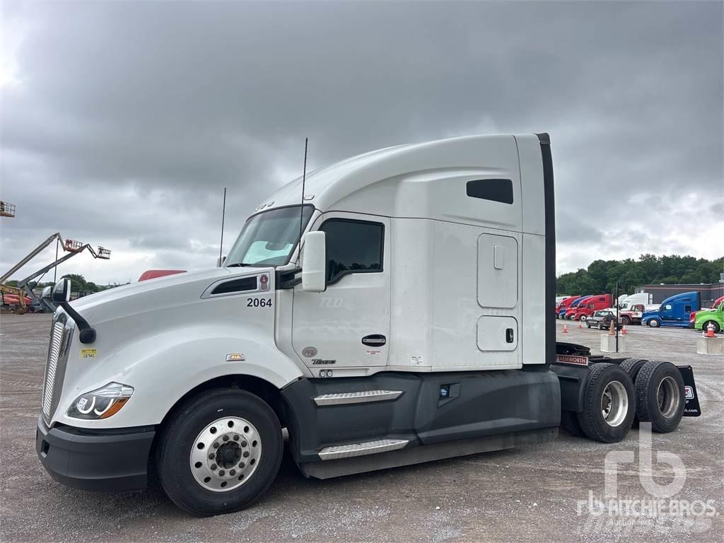 Kenworth T680 Тягачі