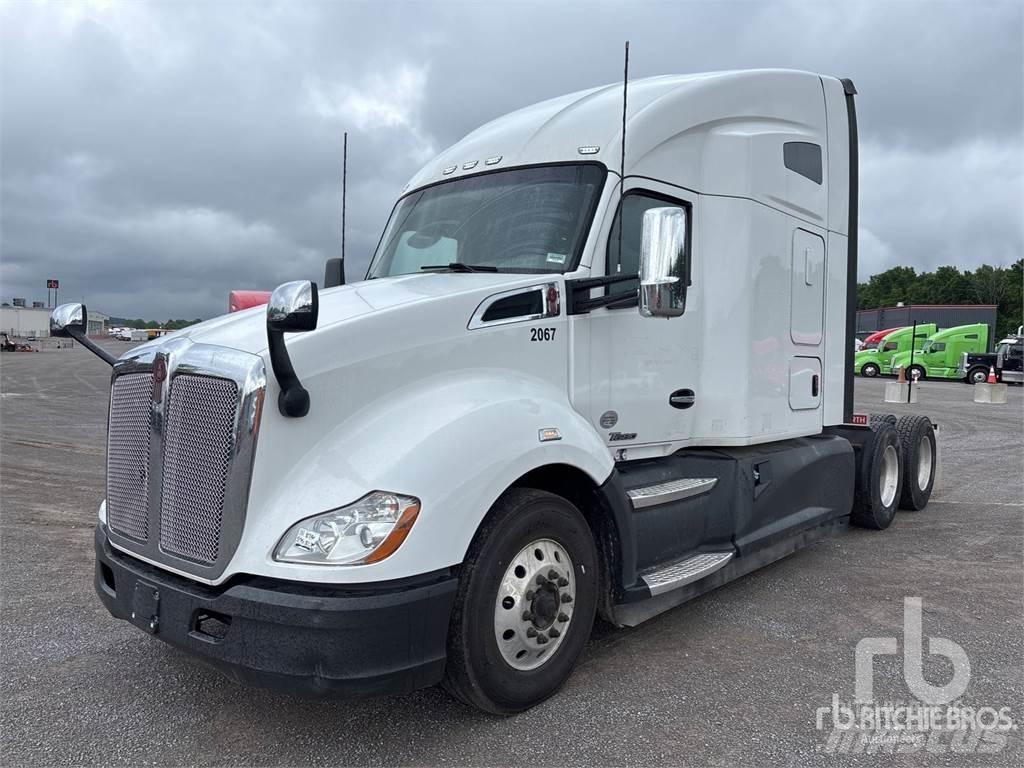 Kenworth T680 Тягачі