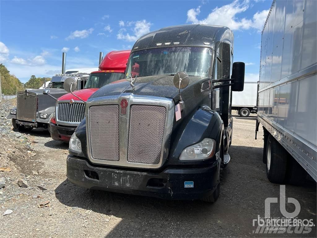 Kenworth T680 Тягачі