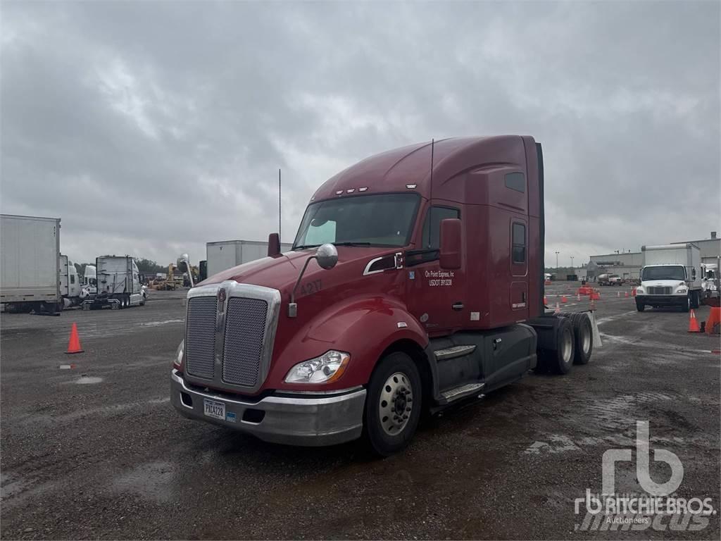 Kenworth T680 Тягачі