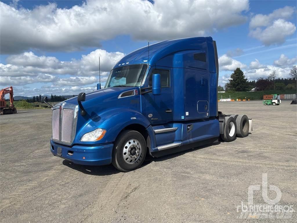Kenworth T680 Тягачі