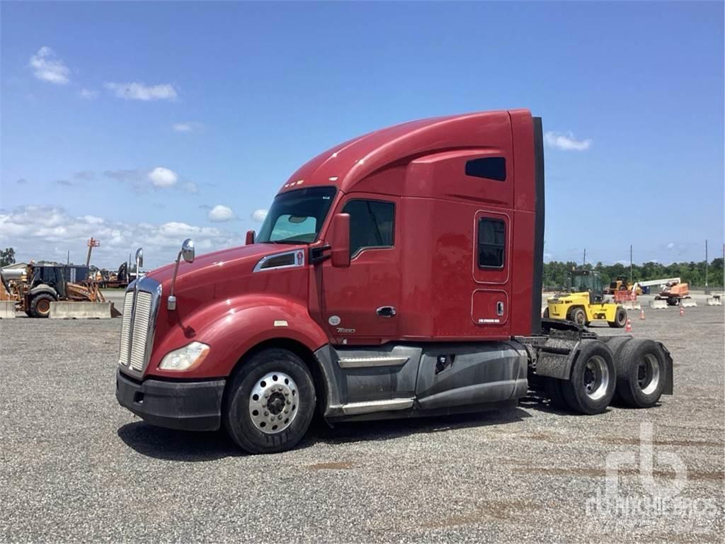 Kenworth T680 Тягачі