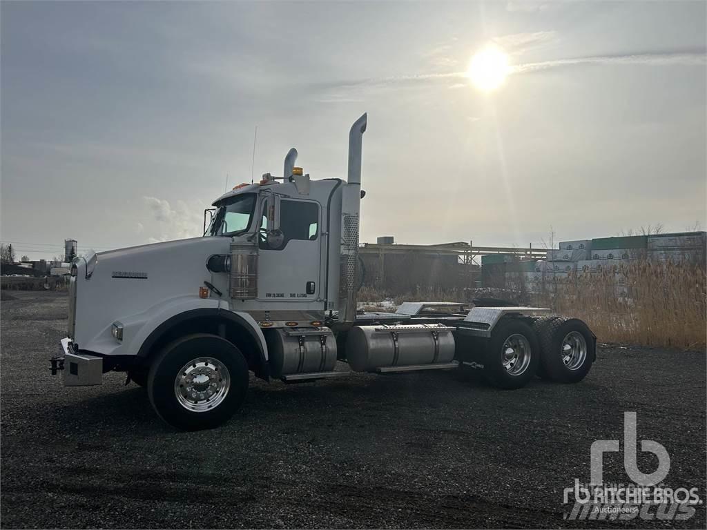 Kenworth T800 Тягачі