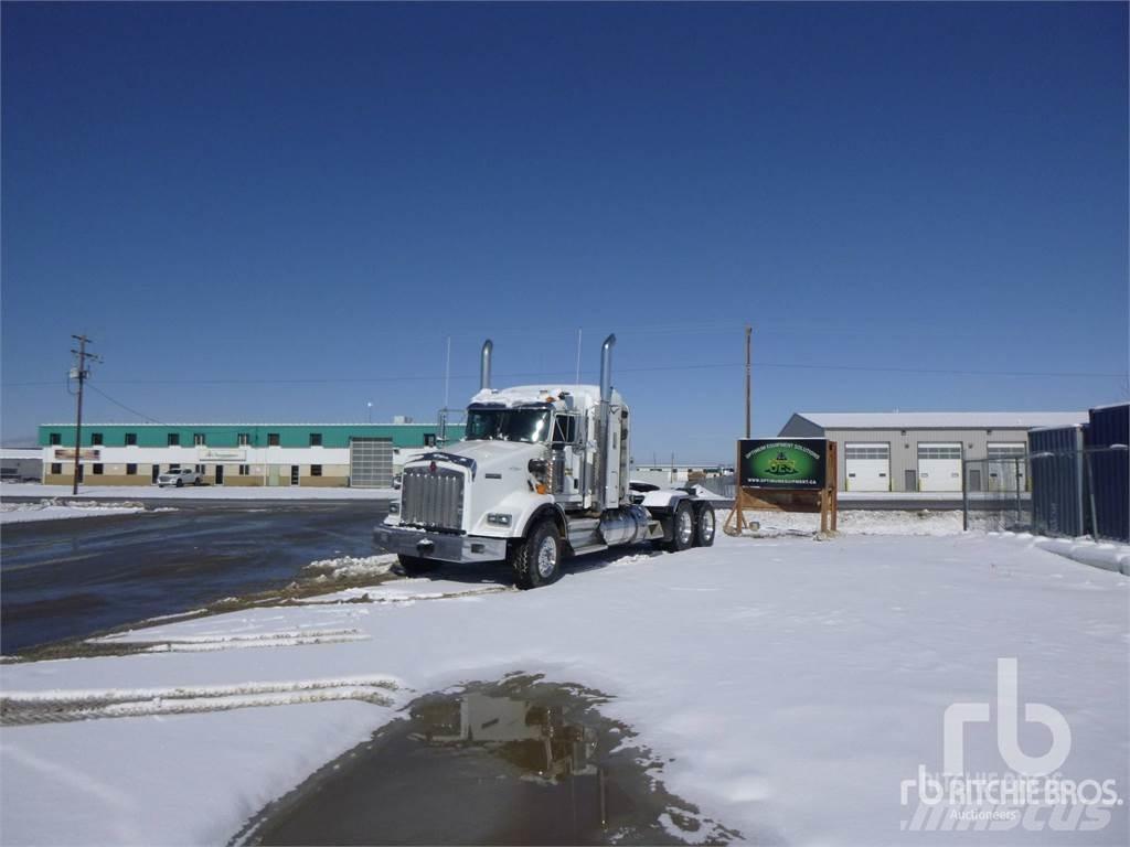 Kenworth T800 Тягачі