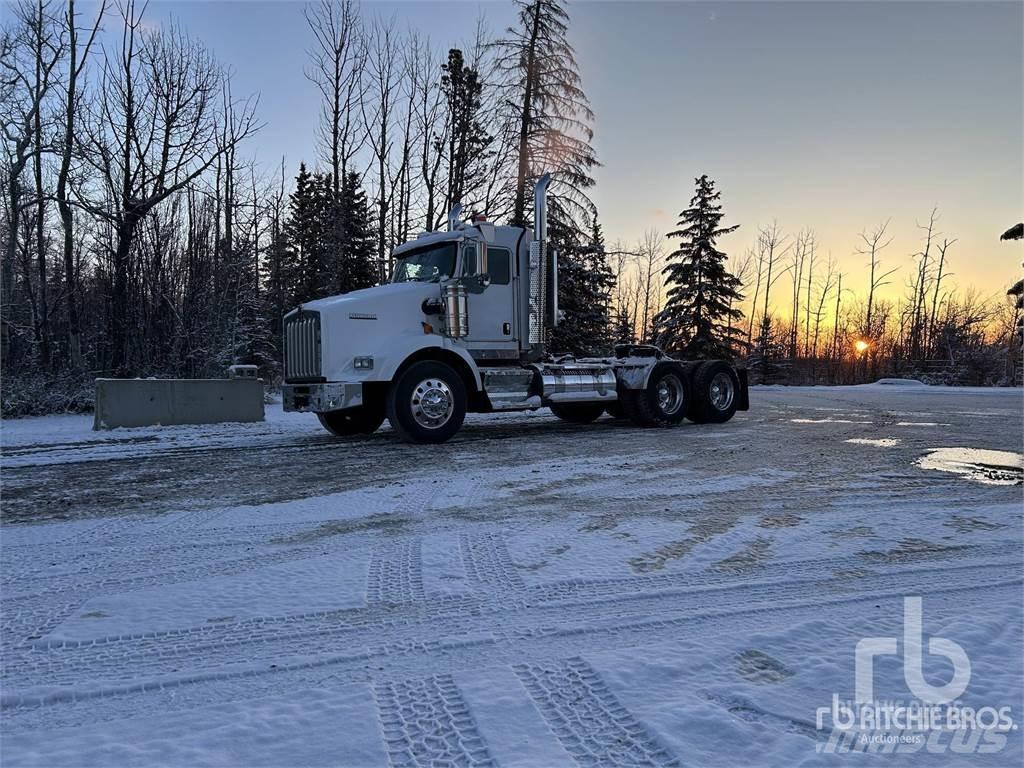 Kenworth T800 Тягачі
