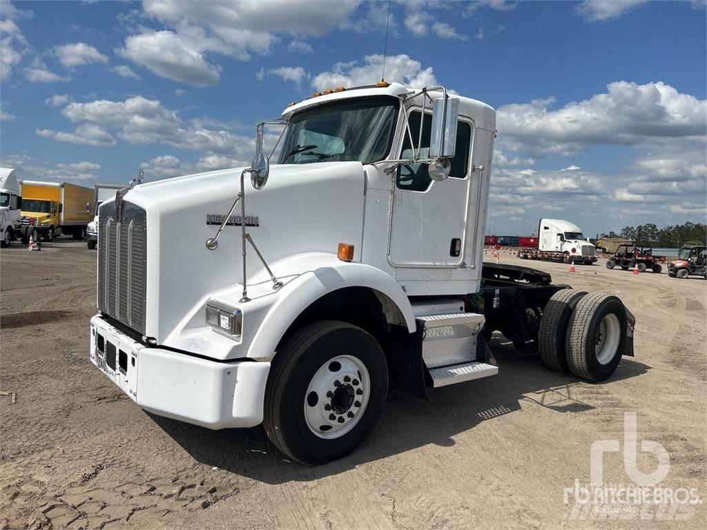 Kenworth T800 Тягачі