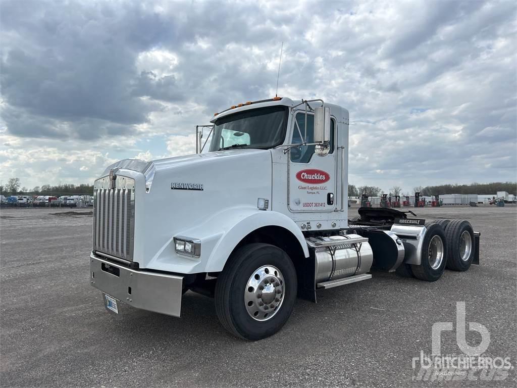 Kenworth T800 Тягачі
