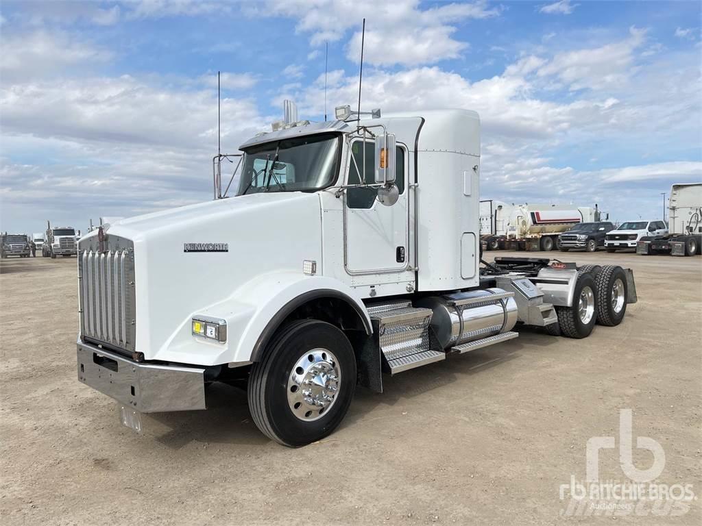 Kenworth T800 Тягачі