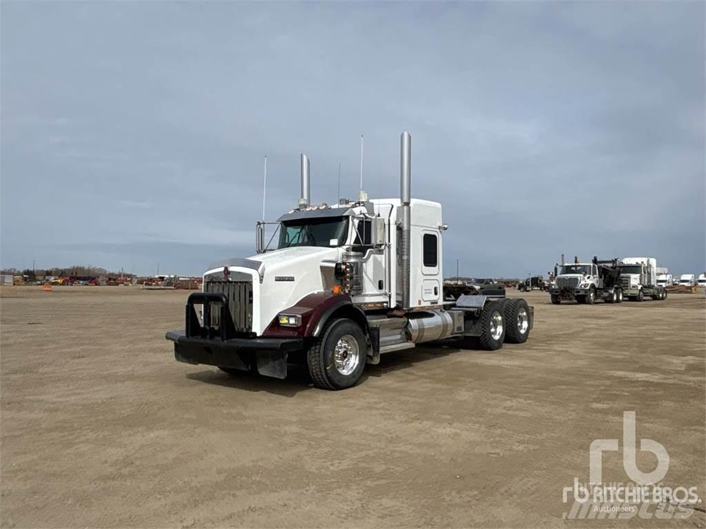 Kenworth T800 Тягачі