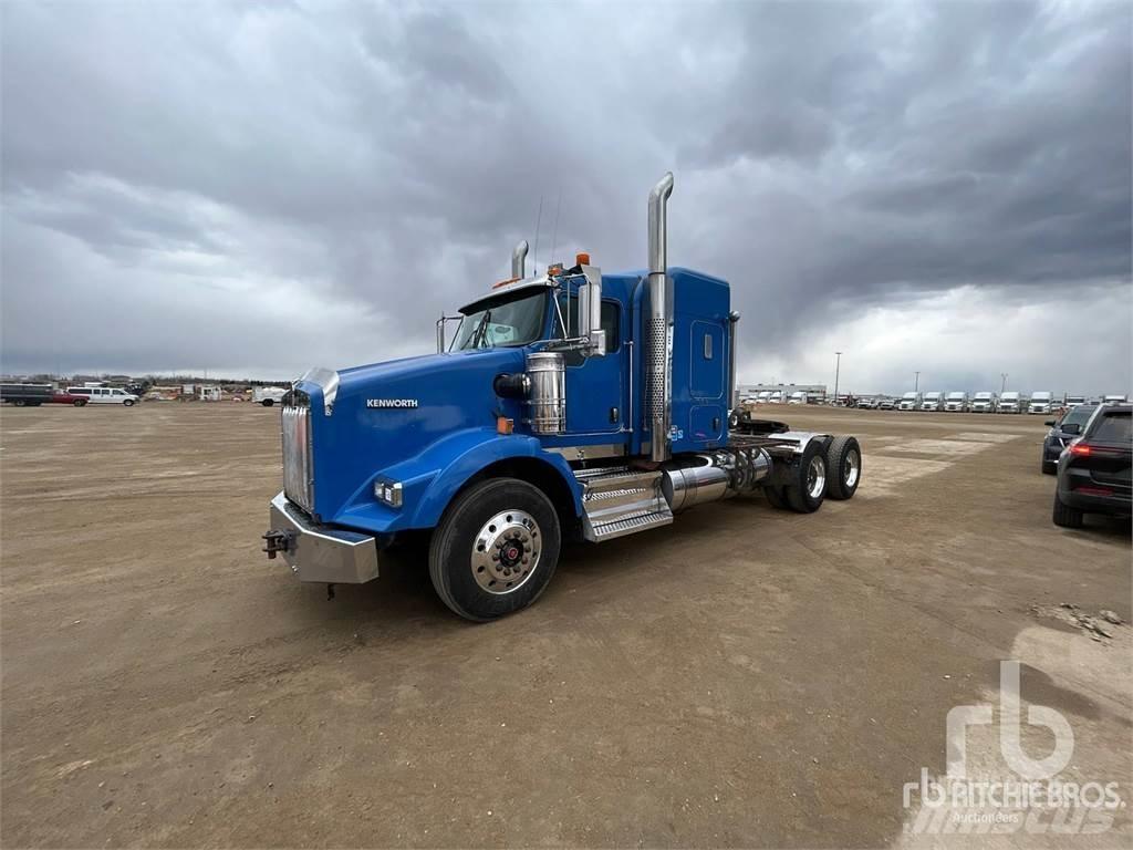Kenworth T800 Тягачі