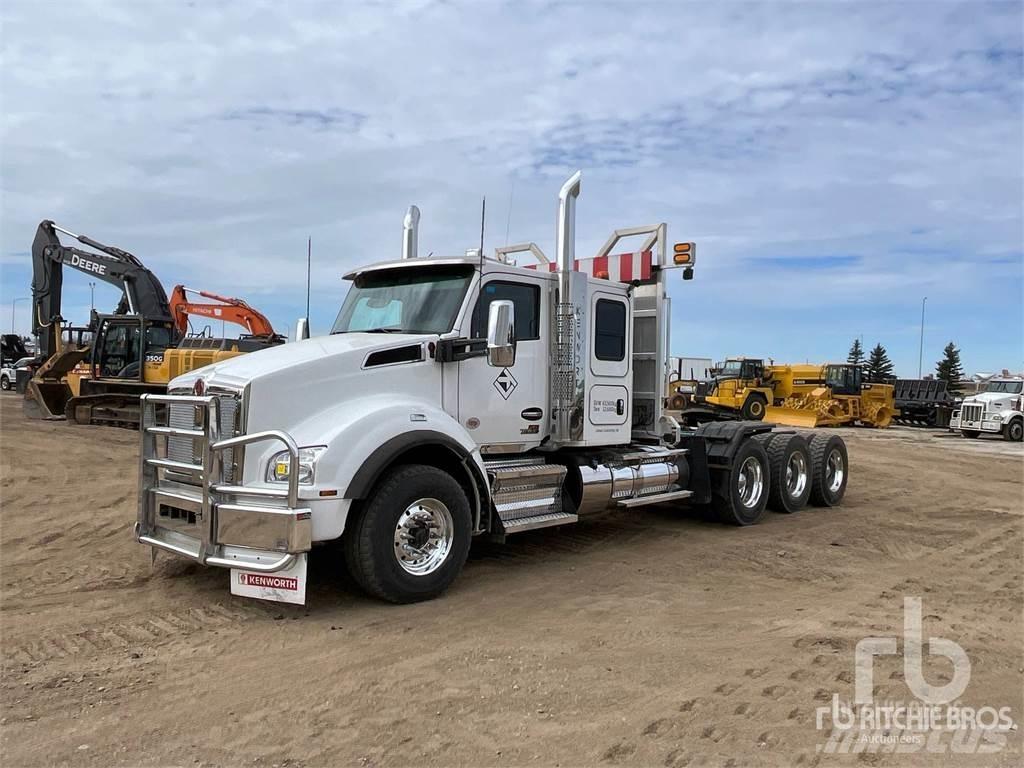 Kenworth T880 Тягачі