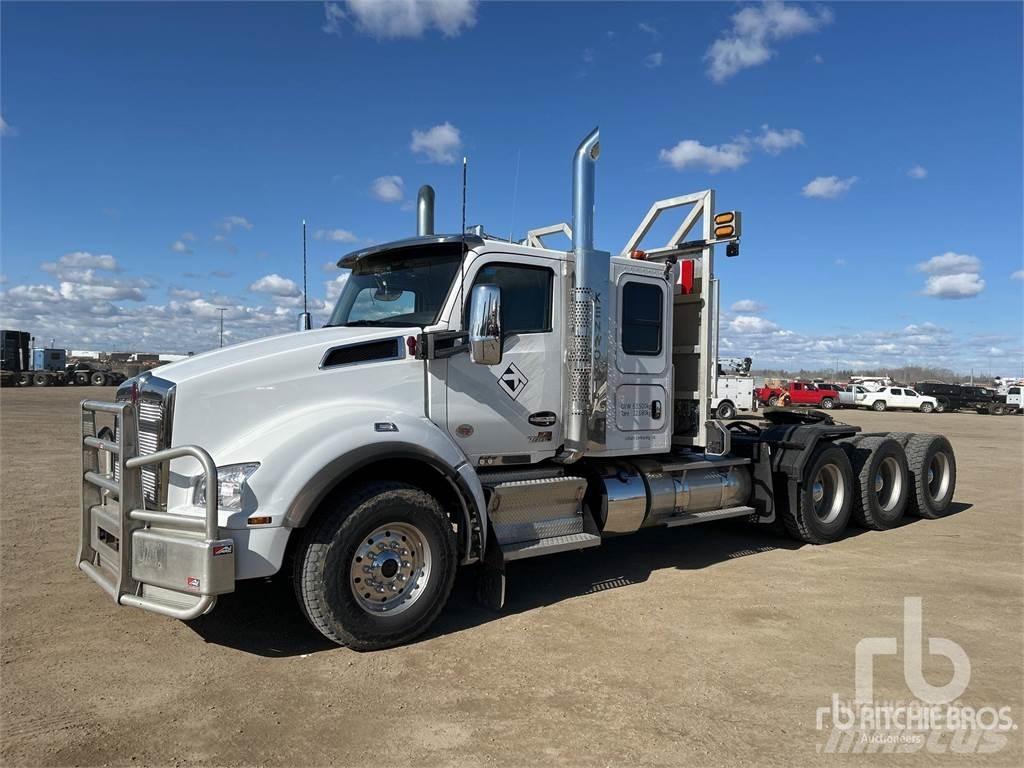 Kenworth T880 Тягачі