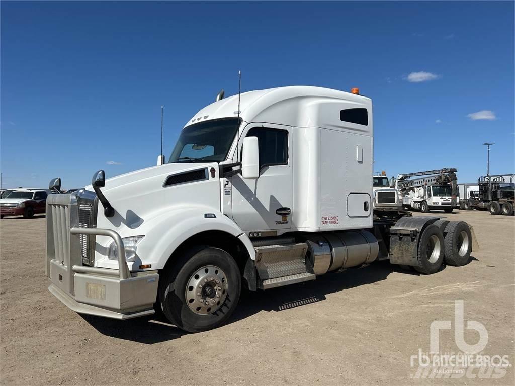Kenworth T880 Тягачі