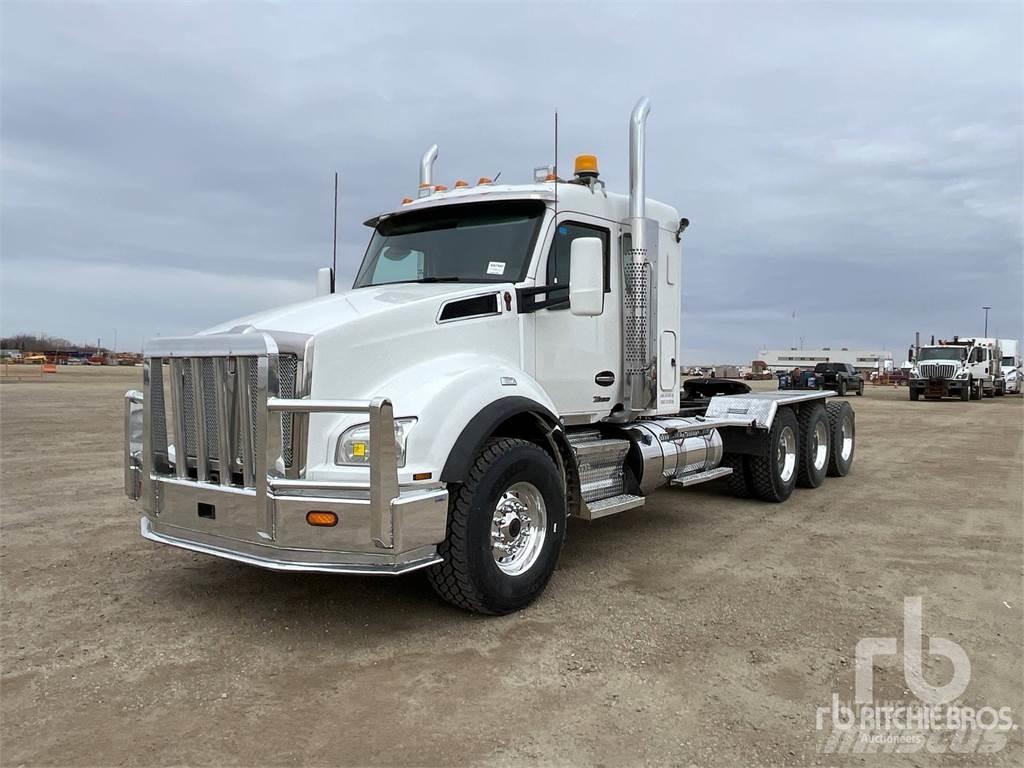 Kenworth T880 Тягачі